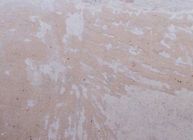 Rengin açık tonlarında eski bir duvar