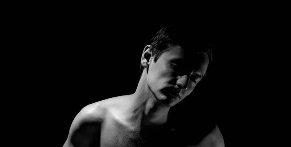 Ausdrucksstarkes Foto Schwarz Weiß Porträt Eines Kerls Mit Hartem Licht — Stockfoto