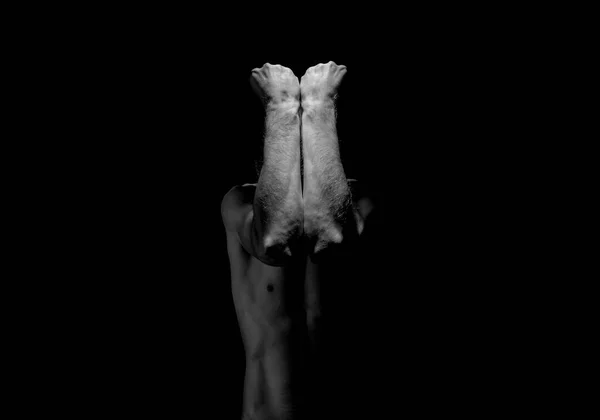 Schwarz Weiß Foto Hände Bedecken Kopf — Stockfoto