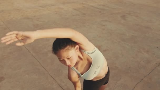 Asian Girl Sports Top Does Workout Stretching Gymnastics Morning Time — Stockvideo