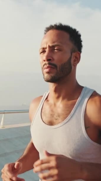 Vertical Video Close Young Bearded Male Fit Athlete Runs Promenade — 图库视频影像