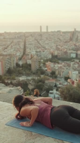 Vertical Video Young Woman Practices Yoga Sunrise Viewing Platform Girl — Stock Video