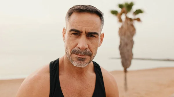 Close Middle Aged Muscular Man Looks Camera While Sitting Promenade — Stock Photo, Image