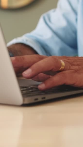Close Hands Unrecognizable Elderly Man Working Laptop — Stock Video