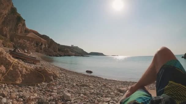 Pov Shot Man Lies Sun Lounger Looks Gets Goes Water — Stock Video