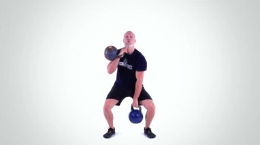 Kettlebell Gorili HIIT Egzersizini Temizliyor