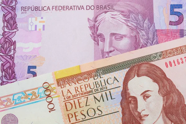 Макро Образ Рожевого Фіолетового Ять Реальних Банкнот Бразилії Парі Коричневою — стокове фото