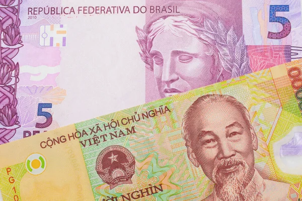 Brezilya Dan Gelen Pembe Mor Beş Banknotun Makro Görüntüsü Vietnam — Stok fotoğraf