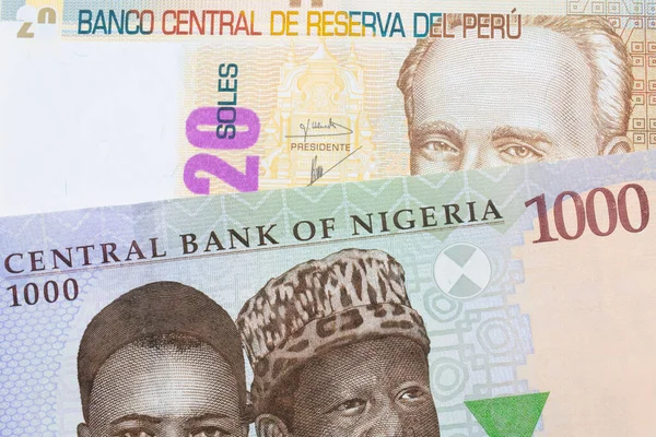나이지리아 푸른색 보라색 초록색 니이라 000 그림이 베이지 지폐와 이루고 — 스톡 사진