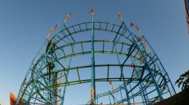 Lunapark Panayırı 'nda Roller Coaster Ride