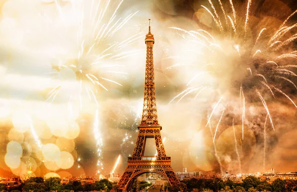 Nový Rok Paříži Ohňostroj Kolem Eiffelovy Věže — Stock fotografie