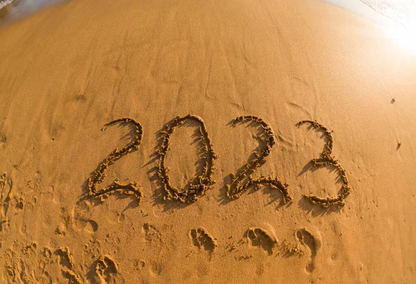 Тропічний Новий Рік 2023 Написаний Золотим Піском Пляжі — стокове фото