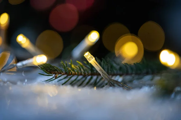 Luci Stringa Natale Nella Neve — Foto Stock