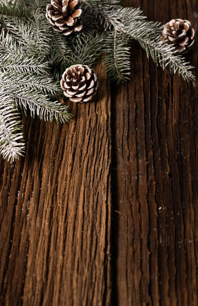 クリスマスの装飾や木製のテーブル ライト — ストック写真