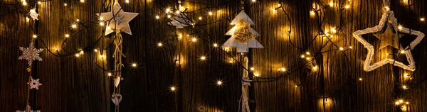 Різдвяні Вогні Прикраси Дерев Яному Фоні — стокове фото