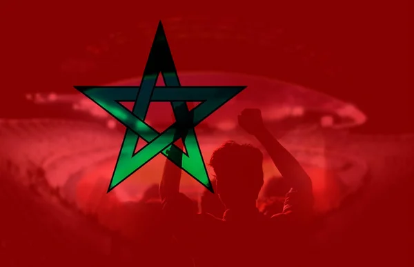 足球或足球迷和摩洛哥国旗 — 图库照片