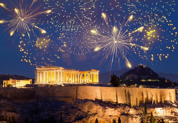 Pokaz Fajerwerków Nad Atenami Szczęśliwego Nowego Roku — Zdjęcie stockowe