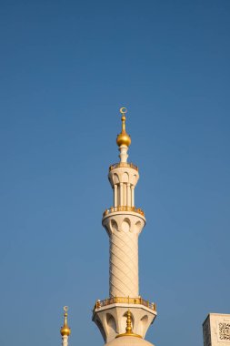 Abu Dabi Birleşik Arap Emirlikleri 'ndeki Şeyh Zayed Büyük Camii' nin detayları.