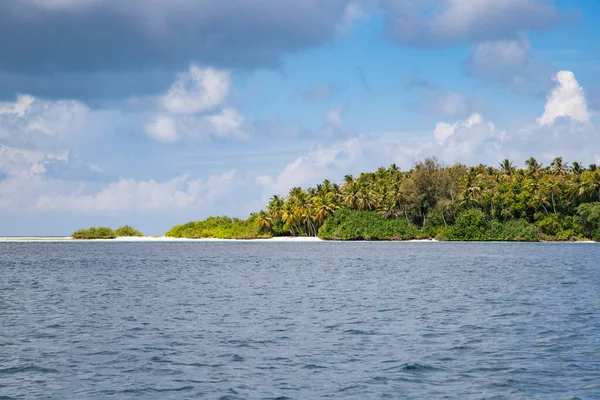 Verde Isla Tropical Mar — Foto de Stock