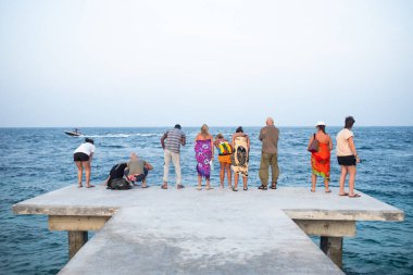 UKULHAS, MALDIVES - HAZİRAN 2023: Ukulhas adasındaki sokak yaşamı, Maldivler