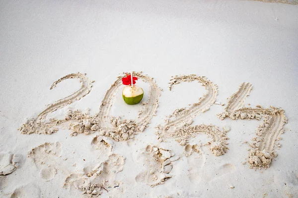 2024 Written White Sand Tropical Beach Coconut — Stock Photo, Image