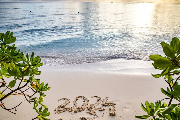 2024 Written Sand Tropical Island — Stock Photo, Image