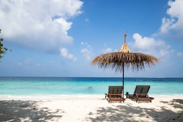 Beach Chairs Beautiful Tropical Beach — Stock Photo, Image