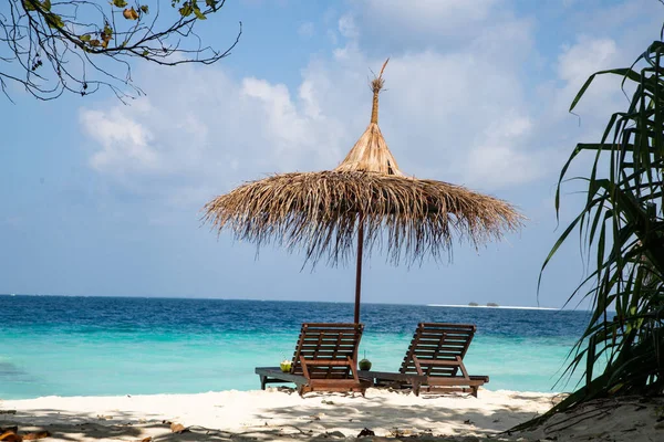 Strandstoelen Tropisch Strand — Stockfoto