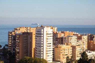 Gün batımı pankartıyla Malaga 'ya bak