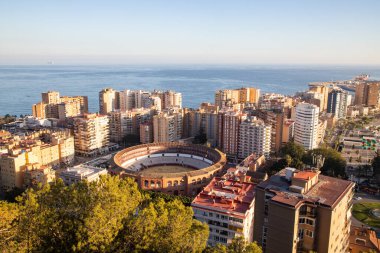 Gün batımı pankartıyla Malaga 'ya bak