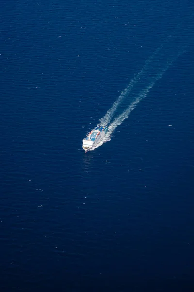 Vista Aérea Del Barco Mar Azul —  Fotos de Stock