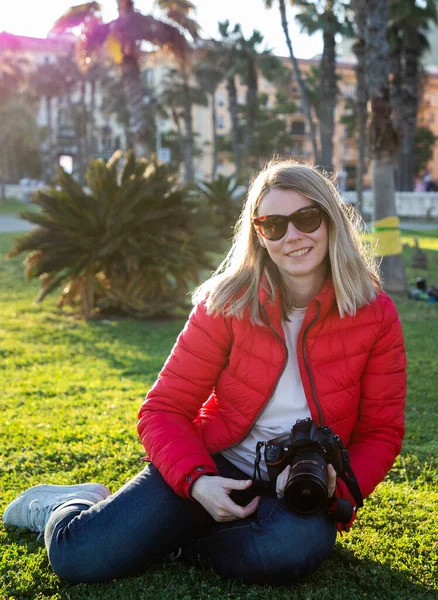 Happy Beautiful Woman Enjoying Sunset Park — Stock Photo, Image