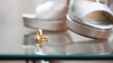 Gelin Ayakkabıları ve alyans