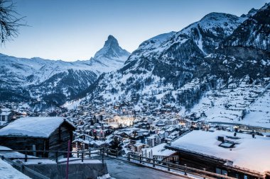 Zermatt 'tan Matterhorn zirvesine inanılmaz bir manzara