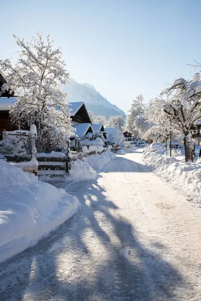 Zimu Malé Německé Vesnici Pokryté Sněhem Garmish Partenkirchen — Stock fotografie