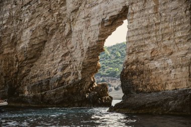 Zakynthos adasının mavi mağaraları