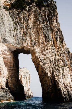 Zakynthos adasının mavi mağaraları