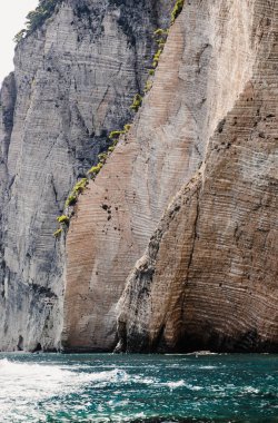 Zakynthos adasının mavi mağaraları