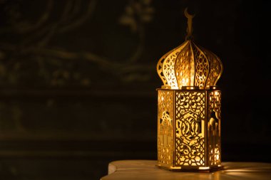 Bayram bayramında Mübarek bayramı feneri