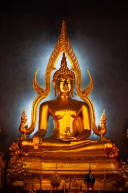 altın bir buda heykeli