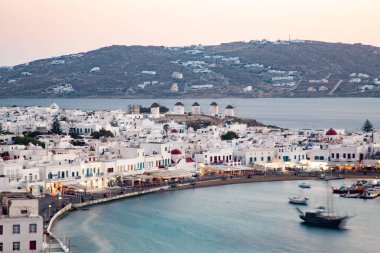 Yunanistan 'ın güzel Mykonos adası - lüks seyahat merkezi - Yunan adaları