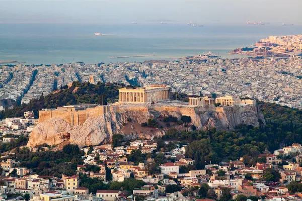 Akropolis Ateenassa Attikassa Kreikassa — kuvapankkivalokuva