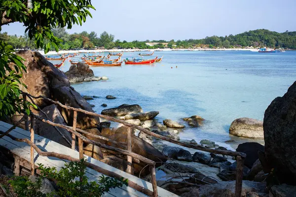 Hermosa Playa Tropical Tailandia Fotos de stock libres de derechos
