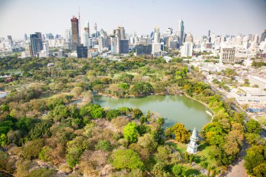 yüksek binalar panorama şehir Bangkok şehir ve Lumpini park Tayland