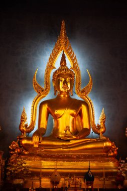 altın bir buda heykeli