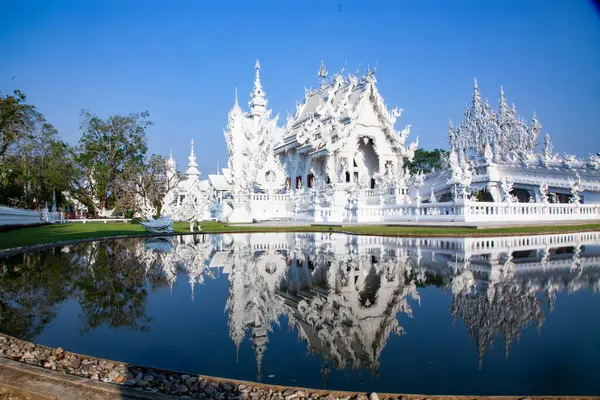 Chiang Rai Thailandia Febbraio 2019 Wat Rong Khun Famoso Tempio — Foto Stock