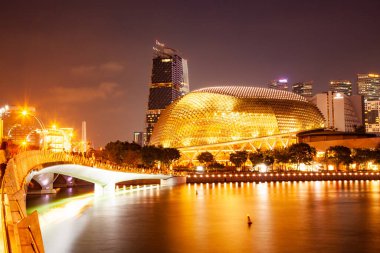Alacakaranlıkta Marina 'da Singapur silueti