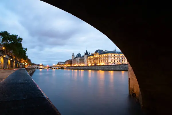 Puente Pont Neuf Río Sena Con Casas Antiguas París Francia — Foto de Stock