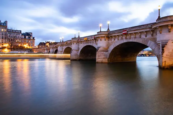 Мост Pont Neuf Seine River Old Houses Paris France Toned — стоковое фото