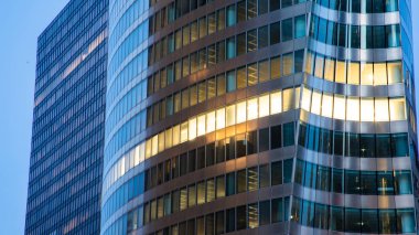 PARIS, FRANCE - 30 Mart 2024: La Defense, Paris, Fransa 'daki modern iş binaları